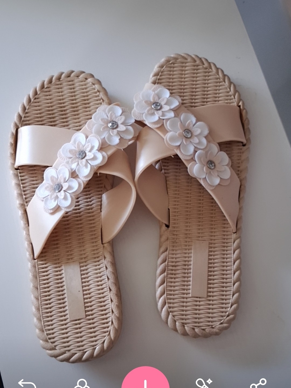 FitFlop Beige Floral Crossband Sandals